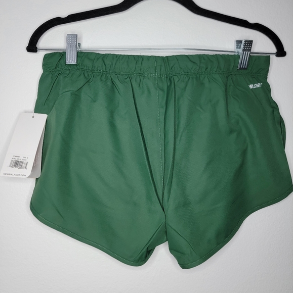 New Balance Green Athletic Women's Shorts Pants Small Running Yoga 2 Inch Split - Picture 7 of 9